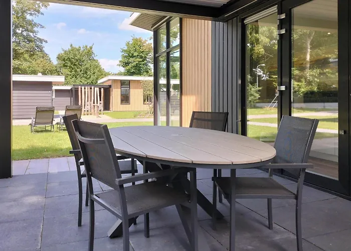 Semesterbostad Amazing In Voorthuizen Voorthuizen